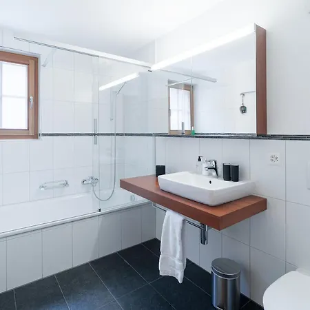 Ulysse Apartment *